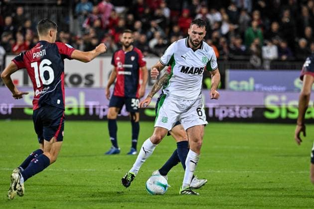 Sebastian Walukiewicz of US Sassuolo during Cagliari Calcio vs US Sassuolo, Italian soccer Serie A match in Cagliari, Italy, October 30 2025  Copyright: xLuigixCanu IPAxSportx xipa-agency.netx xx IPA_67286220 IPA_Agency_IPA67286220