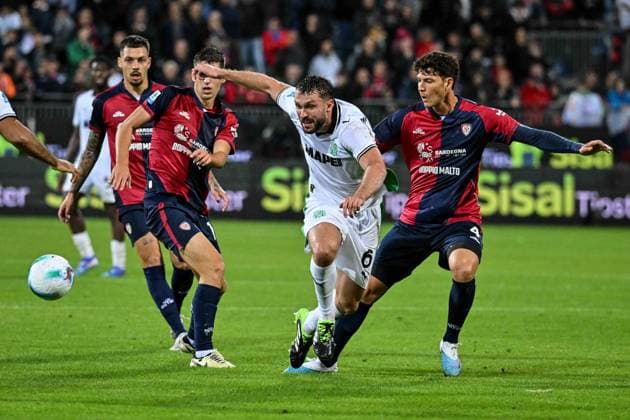 Sebastian Walukiewicz of US Sassuolo during Cagliari Calcio vs US Sassuolo, Italian soccer Serie A match in Cagliari, Italy, October 30 2025  Copyright: xLuigixCanu IPAxSportx xipa-agency.netx xx IPA_67286264 IPA_Agency_IPA67286264