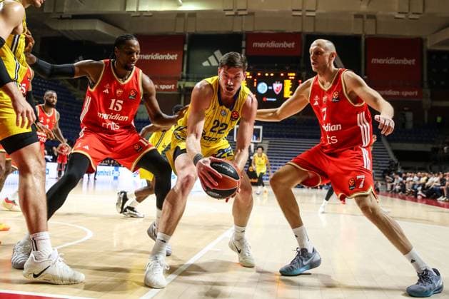 Maccabi Tel Aviv v KK Crvena zvezda - Turkish Airlines EuroLeague BELGRADE, SERBIA - OCTOBER 30: T.J. Leaf (22) of Maccabi Tel Aviv in action during Turkish Airlines EuroLeague basketball match between Maccabi Tel Aviv and KK Crvena zvezda at Aleksandar Nikolic Hall in Belgrade, Serbia on October 30, 2025. Filip Stevanovic Anadolu Belgrade Serbia. Editorial use only. Please get in touch for any other usage.  Copyright: x2025xAnadoluxFilipxStevanovicx