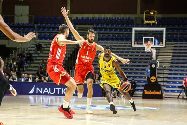 Maccabi Tel Aviv v KK Crvena zvezda - Turkish Airlines EuroLeague BELGRADE, SERBIA - OCTOBER 30: Players in action during Turkish Airlines EuroLeague basketball match between Maccabi Tel Aviv and KK Crvena zvezda at Aleksandar Nikolic Hall in Belgrade, Serbia on October 30, 2025. Filip Stevanovic Anadolu Belgrade Serbia. Editorial use only. Please get in touch for any other usage.  Copyright: x2025xAnadoluxFilipxStevanovicx
