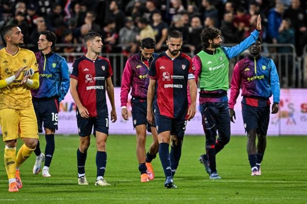 Leonardo Pavoletti of Cagliari Calcio during Cagliari Calcio vs US Sassuolo, Italian soccer Serie A match in Cagliari, Italy, October 30 2025  Copyright: xLuigixCanu IPAxSportx xipa-agency.netx xx IPA_67286465 IPA_Agency_IPA67286465