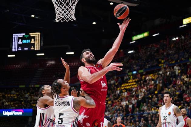 EA7 Emporio Armani Milano vs. Paris Basketball, nella foto Giampaolo Ricci (EA7 Emporio Armani Milano) during EA7 Emporio Armani Milano vs Paris Basketball, Basketball Euroleague match in Assago (MI), Italy, October 30 2025  Copyright: xSimonexLucarelli IPAxSportx xipa-agency.netx xx IPA_67286660 IPA_Agency_IPA67286660