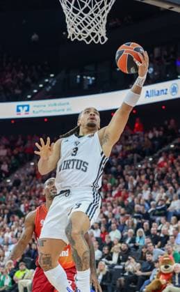 Carsen Edwards (Virtus Bologna, 03), GER, FC Bayern Basketball vs. Virtus Bologna, Basketball, Euroleague, 8. Spieltag, Saison 2025 2026, 30.10.2025, GER, FC Bayern Basketball vs. Virtus Bologna, Basketball, Euroleague, 8. Spieltag, Saison 2025 2026, 30.10.2025 Muenchen Copyright: xEibner-Pressefoto JennixMaulx EP_JML