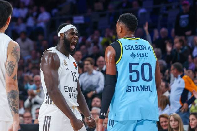 30th October 2025; Movistar Arena; Madrid, Spain; Turkish Airlines Euroleague Basketball; Spain, Real Madrid vs Fenerbahce Beko Istanbul; Usman Garuba (Real Madrid) and Colson (Fenerbahce)Euroleague Basketball Real Madrid vs Fenerbahce 900 Cordon Press  900 CordonxPress LOF - Euroleague Basketball Real Madrid vs Fenerbahce