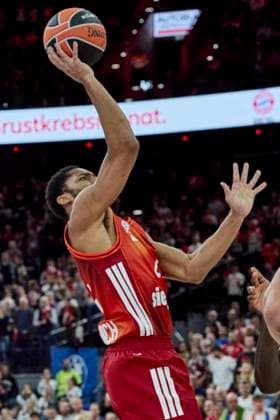 Turkish Airlines EuroLeague Basketball, FC Bayern Munich Basketball vs Virtus Bologna, München FC Bayern Basketball, Munich FC Bayern Basketball, Bologna Virtus, 2025-10-30 in München (SAP Garden) first points DINWIDDIE Spencer (FC Bayern Munich Basketball Guard (Nr26) BAY26 ) sportworld München SAP Garden Bayern Deutschland
