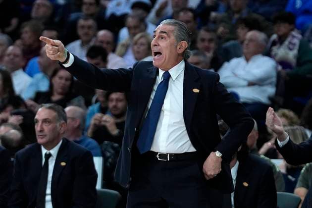 REAL MADRID v FENERBAHCE BEKO ISTANBUL. EUROLEAGUE 2025 2026. REGULAR SEASON. ROUND 8. Real Madrid s coach Sergio Scariolo during Euroleague Regular Season Round 8 match. October 30, 2025. (ALTERPHOTOS Acero) MadridSpain  Copyright: xAcerox