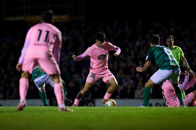 Puerto de Vega CF v RC Celta - Copa del Rey ASTURIAS, SPAIN - OCTOBER 30: Andres Antanon of RC Celta de Vigo competes for the ball during the Copa del Rey first round match between Puerto de Vega CF and RC Celta at Campo Municipal El Pardo on October 30, 2025 in Asturias, Spain. (Photo by Diego Simon Photo Players Images Magara Press) Asturias Estadio Municipal El Pardo Spain Copyright: xDiegoxSimonx