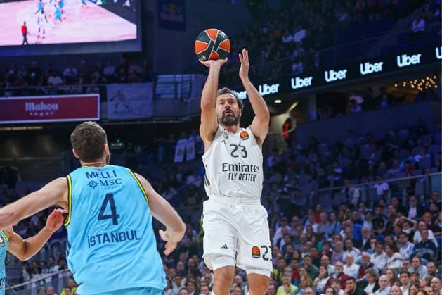 30th October 2025; Movistar Arena; Madrid, Spain; Turkish Airlines Euroleague Basketball; Spain, Real Madrid vs Fenerbahce Beko Istanbul; Sergio Llull (Real Madrid) Euroleague Basketball Real Madrid vs Fenerbahce 900 Cordon Press  900 CordonxPress LOF - Euroleague Basketball Real Madrid vs Fenerbahce