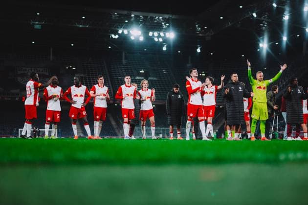 FC Red Bull Salzburg v WSG Tirol OEFB-UNIQA- 3rd round SALZBURG, AUSTRIA - OCTOBER 30: The team of FC Red Bull Salzburg after the OEFB-UNIQA-Cup 3rd round match between FC Red Bull Salzburg v WSG Tirol on October 30, 2025 in Salzburg, Austria. Copyright: xAndreasxSchaadx-xFCxRedxBullxSalzburgx RBS__AS20509