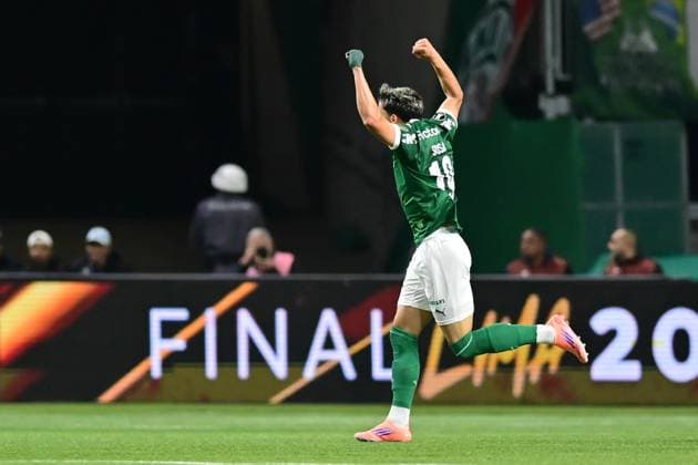 ALLIANZ PARQUE Sao Paulo (SP), 10 30 2025 - COPA LIBERTADORES DE AMERICA PALMEIRAS X LDU (EQU) - Goal by Palmeiras player Ramon Sosa, during the match between PALMEIRAS X LDU (EQU), valid for the second leg of the Copa Libertadores de America semi-final, held at Allianz Parque, on the evening of Thursday, October 30 (Photo: Eduardo Carmim Photo Premium SPP) 30930 (Eduardo Carmim, Eduardo Carmim SPP) Copyright: xEduardoxCarmim,xEduardoxCarmimx xSPPx spp-en-EdCaEdCa-libertadores_palmeiras_ldu_equ_319756