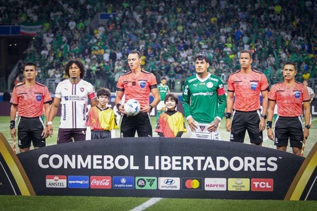 Palmeiras XLDU Semi Final Libertadores SAO PAULO (SP) 10 30 2025 - Football Libertadores 2025 - at the match between Palmeiras X LDU, valid for the Libertadores Semi-Final, held at Allianz Parque in Sao Paulo on the night of this Thursday (30). IMAGO Gessica Pacheco Sao Paulo Brasil Copyright: xGessicaxPachecox