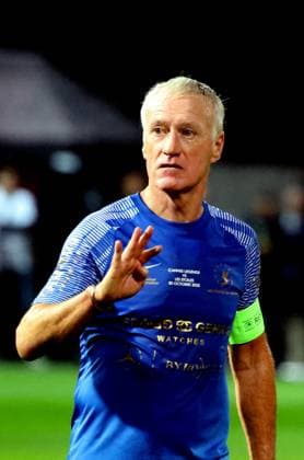Didier Deschamps durant la première édition du « match des légendes » opposant l équipe des Légendes, les anciens de Cannes, à l équipe des Etoiles avec pour capitaine Didier Deschamps, au stade Pierre de Coubertin à Cannes, le 30 octobre 2025. Les Légendes cannoises, coachées par Luis Fernandez et supportées par Zinedine Zidane qui portait les couleurs cannoises, mais qui n a pas joué, ont remporté le match 3 à 2. Tous les bénéfices de la soirée seront reversés aux associations les Etoiles de l Espoir, à l association Adrien et à l association Clin d Oeil, qui oeuvrent pour les plus démunis et la jeunesse. Dominique Jacovides Bruno Bebert Bestimage First edition of the ‘match of legends’ between the Legends team, former Cannes players, and the Stars team captained by D. Deschamps, at the Pierre-de-Coubertin stadium in Cannes on october 30th 2025 Cannes France Copyright: xDominiquexJacovidesx-xBrunoxBebertx xBestimagexDominiquexJacovidesx-xBrunoxBebertx xBestimagex