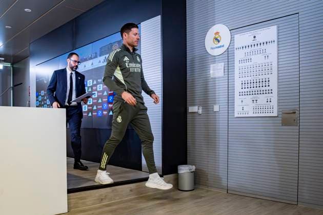 Real Madrid press conference, PK, Pressekonferenz Xabi Alonso, head coach of Real Madrid, speaks during the Press Conference ahead of their LaLiga EA Sports match against Valencia CF at Ciudad Real Madrid on October 31, 2025 in Madrid, Spain. Valdebebas Ciudad Real Madrid Madrid Spain Copyright: xAlbertoxGardinx AGardin_20251031_Foot_Liga_ReaMad_PC_0029