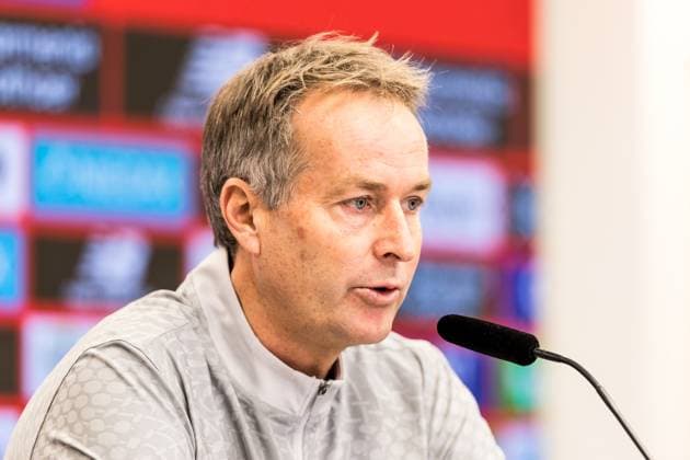 press conference, PK, Pressekonferenz Bayer 04 Leverkusen, 31.10.2025 LEVERKUSEN, GERMANY - OCTOBER 31: Kasper Hjulmand (Head coach Bayer 04 Leverkusen) during the pre game press conference before the Bundesliga match between Bayer 04 Leverkusen and FC Bayern Muenchen at BayArena on October 31, 2025 in Leverkusen, Germany. DFL REGULATIONS PROHIBIT ANY USE OF PHOTOGRAPHS AS IMAGE SEQUENCES AND OR QUASI-VIDEO. Copyright: xBEAUTIFULxSPORTS Wunderlx