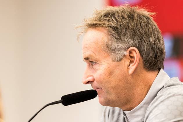 press conference, PK, Pressekonferenz Bayer 04 Leverkusen, 31.10.2025 LEVERKUSEN, GERMANY - OCTOBER 31: Kasper Hjulmand (Head coach Bayer 04 Leverkusen) during the pre game press conference before the Bundesliga match between Bayer 04 Leverkusen and FC Bayern Muenchen at BayArena on October 31, 2025 in Leverkusen, Germany. DFL REGULATIONS PROHIBIT ANY USE OF PHOTOGRAPHS AS IMAGE SEQUENCES AND OR QUASI-VIDEO. Copyright: xBEAUTIFULxSPORTS Wunderlx