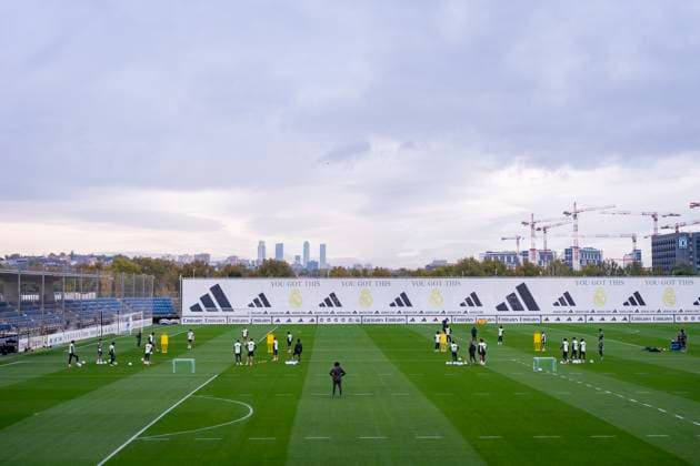 Real Madrid Training Session A general view of the training field during the Training Session ahead of their LaLiga EA Sports match against Valencia CF at Ciudad Real Madrid on October 31, 2025 in Madrid, Spain. Valdebebas Ciudad Real Madrid Madrid Spain Copyright: xAlbertoxGardinx AGardin_20251031_Foot_Liga_ReaMad_PC_0290