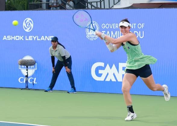 CHENNAI OPEN WTA, Tennis Damen 250 Chennai Open WTA 250 : Arina RODIONOVA (AUS) Joanna Garland (TPE) Vs Joanna Garland (TPE) defeated the australian by 2-6,6-7 Joanna Garland (TPE) in action Chennai SDAT Stadium, Nungambakkam. India Copyright: xSukumarxSukumarx