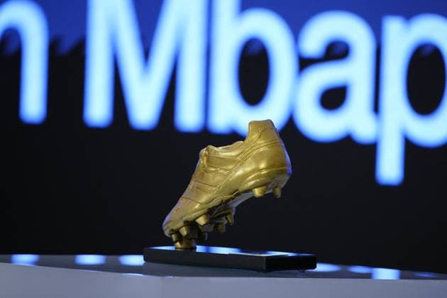Kylian Mbappe Receives Golden Boot Award - Madrid Kylian Mbappe attends the ceremony of delivery of the 2024–2025 Golden Boot at Santiago Berbenbeu Stadium on October 31, 2025 in Madrid, Spain Photo by ABACAPRESS.COM Madrid Spain  Copyright: xABACAx