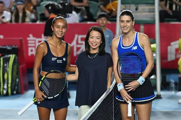 Leylah Fernandez And Sorana Cirstea In WTA250 Canadian tennis player Leylah Fernandez and Romanian tennis player Sorana Cirstea during a match at the Hong Kong Tennis Open on October 31, 2025 in Hong Kong. (Photo by Kobe Li Nexpher Images) Hong Kong