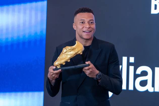 Real Madrid CF™s Kylian Mbappe receives the Golden Boot 2024-25. October 31, 2025. (20251031309)