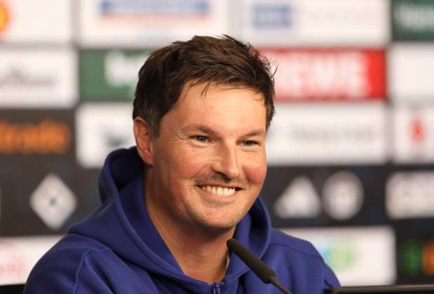 Foto : Trainer Merlin Polzin ( HSV ) Fussball 1. Liga , am Fr. 31.10.25 Pressekonferenz beim Hamburger SV