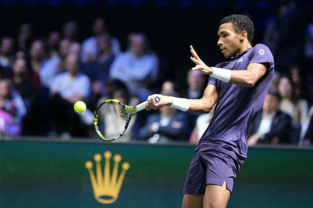 October 31, 2025, Nanterre, Hauts De Seine, France: FELIX AUGER ALIASSIME (CAN) returns the ball to VALENTIN VACHEROT (MON) during the quarter final of Rolex Paris Masters 1000 tournament at La Defense Arena Stadium - Nanterre - France..Auger Aliassime won 6:2 6:2 Nanterre France - ZUMAp119 20251031_zaf_p119_040 Copyright: xPierrexSteveninx