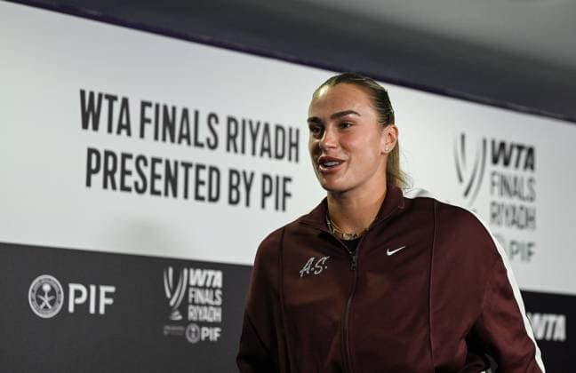 WTA, Tennis Damen Finals 2025 - press conference, PK, Pressekonferenz RIYADH, SAUDI ARABIA OCTOBER 31: Aryna Sabalenka at the end of a press conference on Media Day ahead of the WTA Finals Riyadh at King Saud University Indoor Arena in Riyadh, Saudi Arabia, October 31, 2025. Riyadh Saudi Arabia  Copyright: xArturxWidakx originalFilename:widak-wtafinal251031_npPOn.jpg