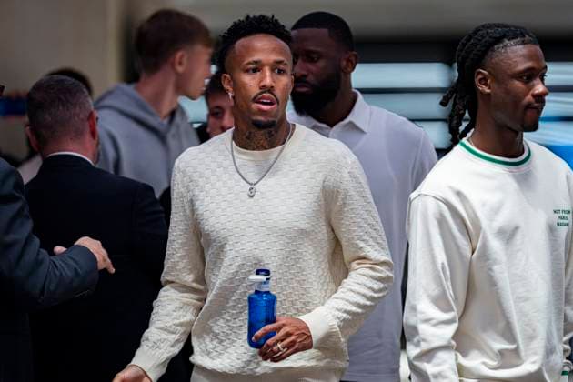 Kylian Mbappe Awarded With Golden Boot 2024-2025 Eder Militao of Real Madrid is seen arriving at the ceremony of Golden Boot 2024-2025 award to Kylian Mbappe at Estadio Santiago Bernabeu on October 31, 2025 in Madrid, Spain. Madrid Estadio Santiago Bernabeu Madrid Spain Copyright: xAlbertoxGardinx AGardin_20251031_Mbappe_Golden_0961
