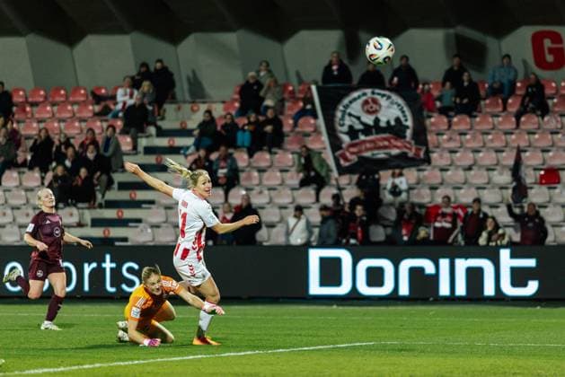 31.10.25, Frauen, Fussball, 1.BL, Saison 2025 2026, 1. FC Köln - 1.FC Nürnberg, 8. Spieltag Tor durch Pauline Bremer ( 11 - 1. FC Köln) zum 1:0, Schuss Köln Franz-Kremer-Stadion NRW Deutschland