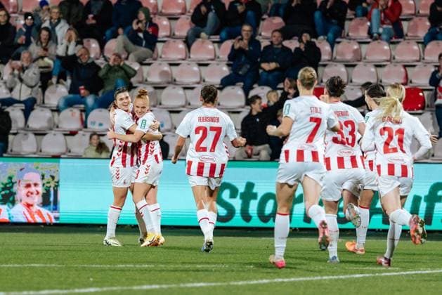 31.10.25, Frauen, Fussball, 1.BL, Saison 2025 2026, 1. FC Köln - 1.FC Nürnberg, 8. Spieltag Jubel über das 2:0 durch Martyna Wiankowska ( 26 - 1. FC Köln) Köln Franz-Kremer-Stadion NRW Deutschland