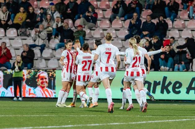 31.10.25, Frauen, Fussball, 1.BL, Saison 2025 2026, 1. FC Köln - 1.FC Nürnberg, 8. Spieltag Jubel über das 2:0 durch Martyna Wiankowska ( 26 - 1. FC Köln) Köln Franz-Kremer-Stadion NRW Deutschland