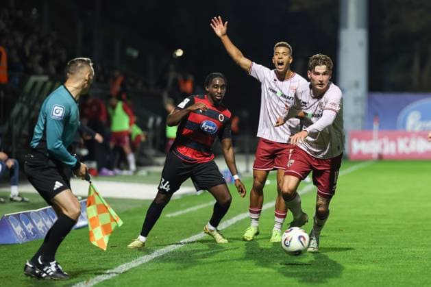 3. Liga; FC Viktoria Köln - FC Ingolstadt 04; beschwert sich Marcel Costly (22, FCI) Frederik Christensen (11, FCI) Ronstadt Frank (34 VK) 3. Liga - FC Ingolstadt 04 Saison 2025 2026 FC Viktoria Köln
