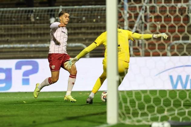 3. Liga; FC Viktoria Köln - FC Ingolstadt 04; Yann Sturm (7, FCI) Torchance verpasst Torwart Dudu (1 VK) 3. Liga - FC Ingolstadt 04 Saison 2025 2026 FC Viktoria Köln
