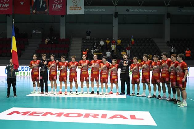 Romania v Kosovo - European Handball Championship Qualifiers ANKARA, TURKIYE - OCTOBER 31: Players of Romania line up ahead of European Handball Championship Qualifiers Group A match between Romania and Kosovo at Prof. Dr. Yasar Sevim Handball Hall in Ankara, Turkiye on October 31, 2025. Muhammed Abdullah Kurtar Anadolu Ankara Turkey. Editorial use only. Please get in touch for any other usage.  Copyright: x2025xAnadoluxMuhammedxAbdullahxKurtarx