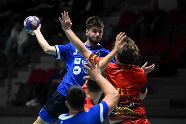 Romania v Kosovo - European Handball Championship Qualifiers ANKARA, TURKIYE - OCTOBER 31: Eris Bekiri (3) of Kosovo in action during European Handball Championship Qualifiers Group A match between Romania and Kosovo at Prof. Dr. Yasar Sevim Handball Hall in Ankara, Turkiye on October 31, 2025. Muhammed Abdullah Kurtar Anadolu Ankara Turkey. Editorial use only. Please get in touch for any other usage.  Copyright: x2025xAnadoluxMuhammedxAbdullahxKurtarx