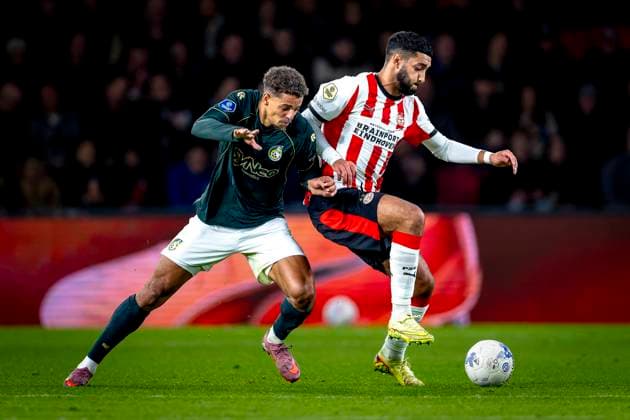 Fortuna Sittard midfielder Justin Lonwijk, PSV Eindhoven midfielder Ismael Saibari during the match PSV Eindhoven vs Fortuna Sittard at the Philips stadium for the Dutch Vriendenloterij Eredivisie season 2025-2026 in EINDHOVEN, Netherlands on 31 oktober 2025, (photo by Marcel van Dorst EYE4images DeFodi Images) Fortuna Sittard midfielder Justin Lonwijk, PSV Eindhoven midfielder Ismael Saibari during the match PSV Eindhoven vs Fortuna Sittard at the Philips stadium for the Dutch Vriendenloterij Eredivisie season 2025 2026 in EINDHOVEN, Netherlands on 31 oktober 2025, photo by Marcel van Dorst EYE4images DeFodi Images