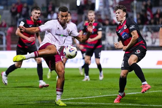 31.10.2025, xydrx, Fußball, 3.Liga, FC Viktoria Köln - FC Ingolstadt 04, Saison 2025 2026, Sportpark Höhenberg: Marcel Costly (FC Ingolstadt 22) Lucas Wolf (FC Viktoria Köln 21) DFB regulations prohibit any use of photographs as image sequences and or quasi-video. Nordrhein-Westfahlen Deutschland