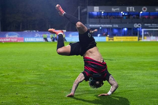 31.10.2025, xydrx, Fußball, 3.Liga, FC Viktoria Köln - FC Ingolstadt 04, Saison 2025 2026, Sportpark Höhenberg: Torjubel nach dem Tor zum 3:1 für den FC Viktoria Köln durch Torschütze Lex-Tyger Lobinger (FC Viktoria Köln 9) DFB regulations prohibit any use of photographs as image sequences and or quasi-video. Nordrhein-Westfahlen Deutschland
