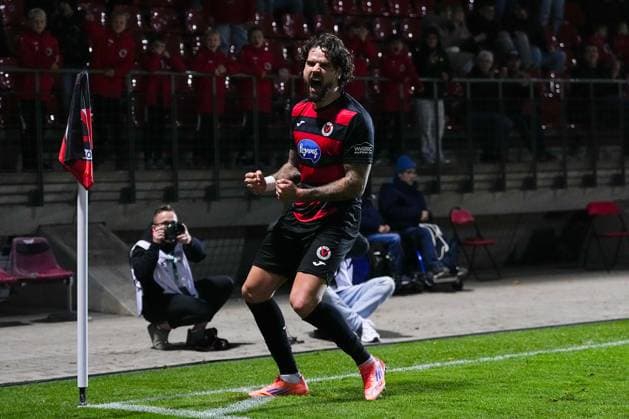 31.10.2025, xydrx, Fußball, 3.Liga, FC Viktoria Köln - FC Ingolstadt 04, Saison 2025 2026, Sportpark Höhenberg: Torjubel nach dem Tor zum 3:1 für den FC Viktoria Köln durch Torschütze Lex-Tyger Lobinger (FC Viktoria Köln 9) DFB regulations prohibit any use of photographs as image sequences and or quasi-video. Nordrhein-Westfahlen Deutschland