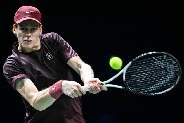 October 31, 2025, Nanterre, France, France: Jannik SINNER of Italy during the fifth day of the Rolex Paris Masters 1000 tennis tournament at Accor Arena on October 31, 2025 in Nanterre near Paris, France. Nanterre France - ZUMAm308 20251031_zsp_m308_028 Copyright: xMatthieuxMirvillex