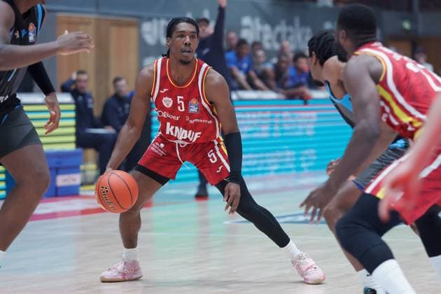 Im Bild: Marcus Carr(Wuerzburg Baskets, 5) 31.10.2025, Basketball, Fitness First Wuerzburg Baskets vs. Science City Jena, easyCredit BBL, 6. Spieltag, Deutschland, Wuerzburg, tectake-Arena, Copyright: HMBxMedia xJulienxBecker
