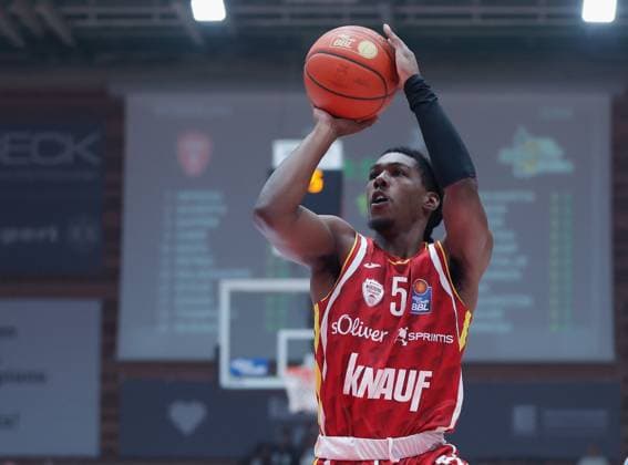 Im Bild: Marcus Carr(Wuerzburg Baskets, 5) 31.10.2025, Basketball, Fitness First Wuerzburg Baskets vs. Science City Jena, easyCredit BBL, 6. Spieltag, Deutschland, Wuerzburg, tectake-Arena, Copyright: HMBxMedia xJulienxBecker