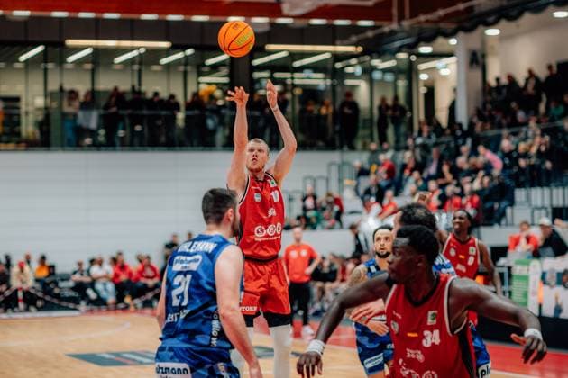 BB-2BL SBB Baskets - Phoenix Hagen Modestas Paulauskas (SBB Baskets) waehrend der Saison 2025-2026 in der 2. Barmer Basketball Bundesliga Pro A SBB Baskets und Phoenix Hagen in der Wolfgang-Lakenmacher-Halle am 31. October 2025 in Magdeburg, Sachsen Anhalt, Deutschland