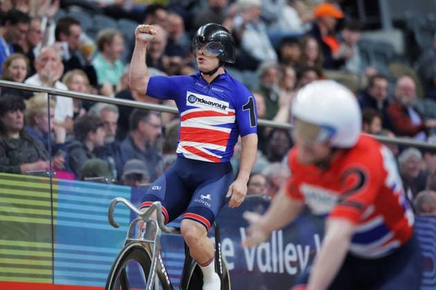 2025 London 3 Day Picture by Alex Whitehead SWpix.com - 31 10 2025 - Track cycling, Rad, Radsport, Bahnrad, Bahn - 2025 London 3 Day - Lee Valley VeloPark, London, England - Sprint Finals Men - Matthew Richardson of Great Britain London Cycling England Copyright: x xSWpix.comx(t axPhotographyxHubxLtd)xAlexxWhitehead SWpix.comx SWP-3152-0046