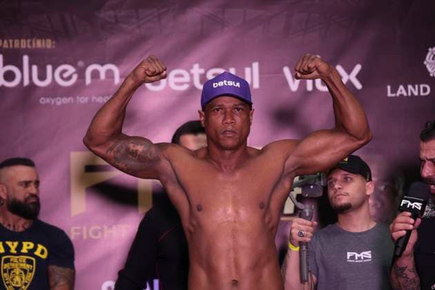 Official face-off of the athletes at the Fight Music Show in Sao Paulo. Sao Paulo (SP), 10 31 2025 - Face-off Fight Music Show - Athlete Esquiva Falcao, during the weigh-in and official face-off of the athletes for the Fight Music Show, the largest influencer fighting event in Latin America, the event takes place at the Municipal Market in the central region of the city of Sao Paulo, this Friday, October 31, 2025. (Foto: Leco Viana Thenews2 imago images) SPO  Copyright: xLecoxVianax
