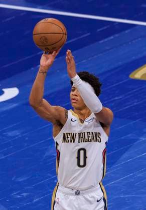 October 31, 2025, Inglewood, California, USA: Jeremiah Fears 0 of the New Orleans Pelicans puts up a free throw during the 2025-26 Emirates Cup game against the Los Angeles Clippers on Friday October 31, 2025 at Intuit Dome Arena in Inglewood, California. Clippers defeat Pelicans, 126-124. JAVIER ROJAS PI Inglewood USA - ZUMAp124 20251031_zaa_p124_019 Copyright: xJavierxRojasx