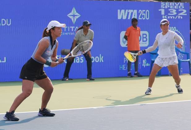 CHENNAI OPEN WTA, Tennis Damen 250 Chennai Open WTA 250 : Storm HUNTER (AUS) & Monica NICULESCU (ROU) Vs HONTAMA (JPN) OMANE (JPN) Doubles Team Japan won the semi finals. Chennai SDAT Stadium, Nungambakkam. India Copyright: xSukumarxSukumarx