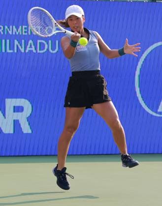 CHENNAI OPEN WTA, Tennis Damen 250 Chennai Open WTA 250 : Storm HUNTER (AUS) & Monica NICULESCU (ROU) Vs HONTAMA (JPN) OMANE (JPN) Doubles Team Japan won the semi finals. Chennai SDAT Stadium, Nungambakkam. India Copyright: xSukumarxSukumarx