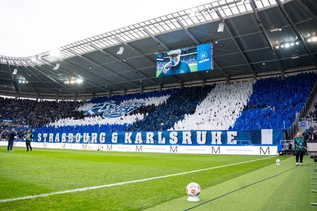 01.11.2025, Fussball, 2. Bundesliga, Saison 2025 2026, 11. Spieltag, Karlsruher SC - FC Schalke 04, Fanchoreo Karlsruher SC, xRHR-FOTO YYx