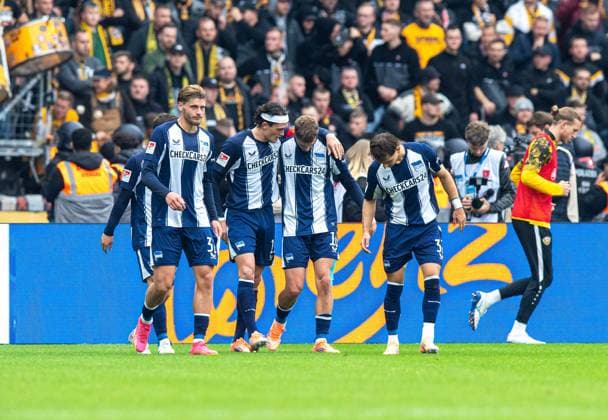 Fussball, Herren, Saison 2025 2026, 2. Bundesliga (11. Spieltag), Hertha BSC - Dynamo Dresden, v.l. Marton Dardai (Hertha BSC), Fabian Reese (Hertha BSC), Michael Cuisance (Hertha BSC), Michal Karbownik (Hertha BSC), Jubel nach Tor zum 2:0, 01.11. 2025,